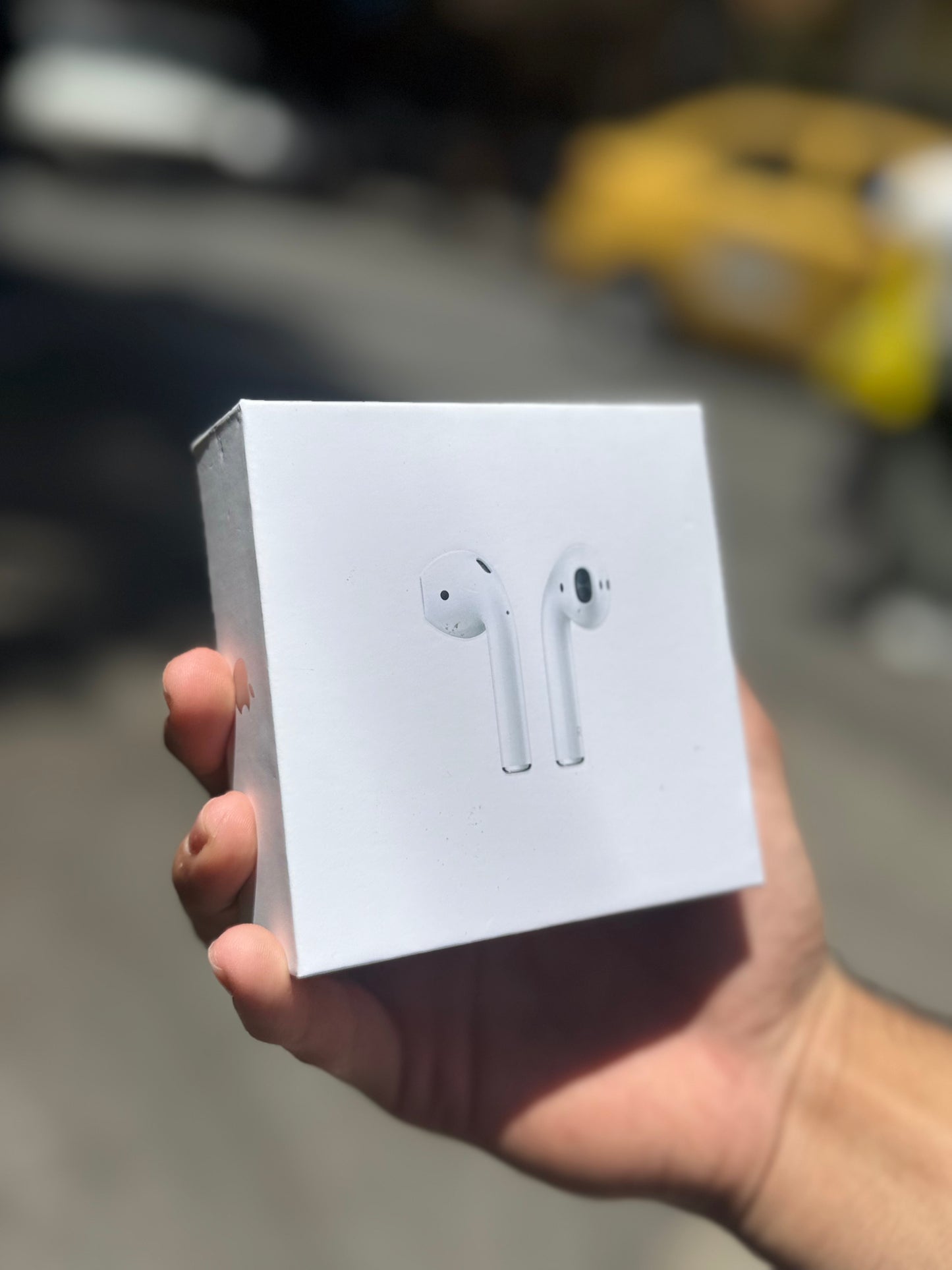 AirPods primera y segunda generación.