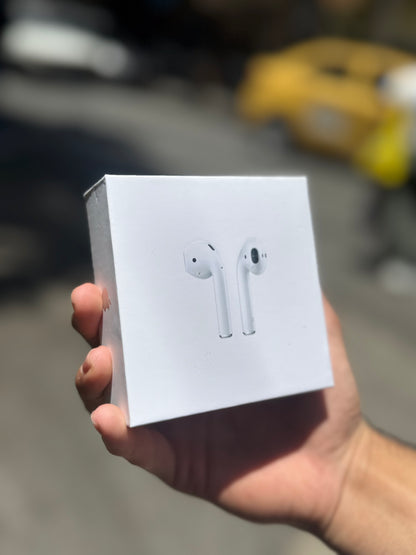 AirPods primera y segunda generación.
