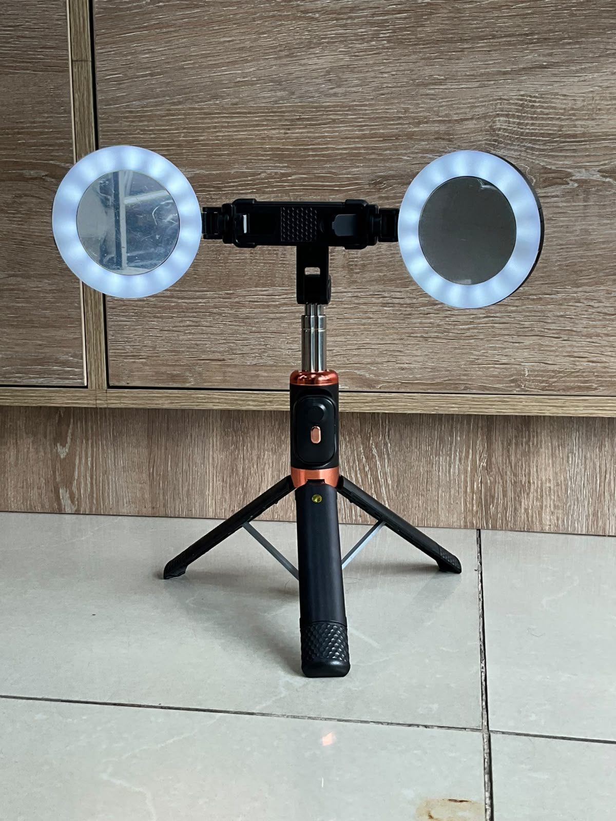 Soporte con aro de iluminación doble